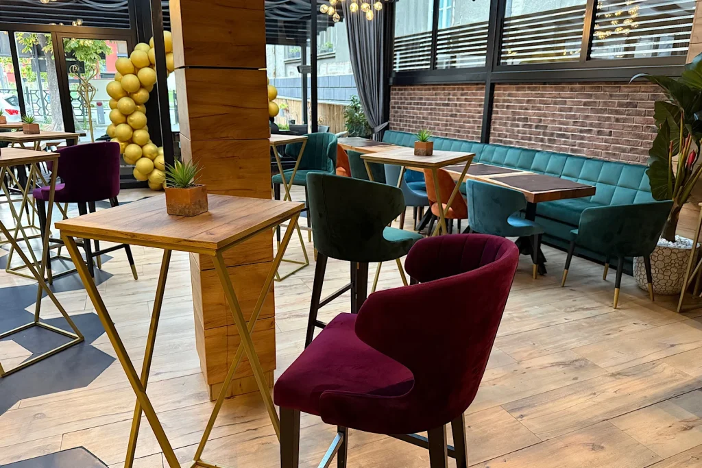 Proslave do 30 ljudi u restoranu